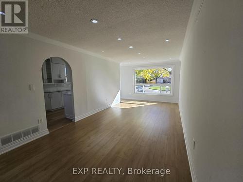 27 Unita Grove, Toronto, ON - Indoor