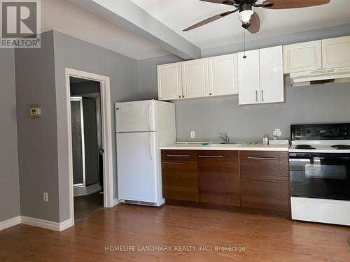 1260 King Street E, Cambridge, ON - Indoor Photo Showing Kitchen