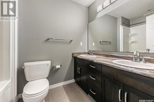 2257 Quebec Street, Regina, SK - Indoor Photo Showing Bathroom