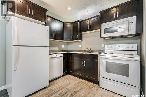 2257 Quebec Street, Regina, SK - Indoor Photo Showing Kitchen