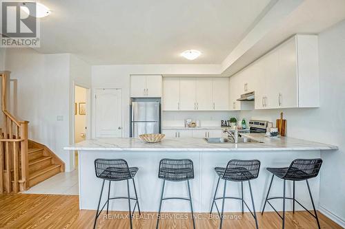 20 Waterville Way, Caledon, ON - Indoor Photo Showing Kitchen