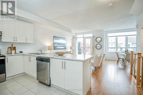 20 Waterville Way, Caledon, ON - Indoor Photo Showing Kitchen With Double Sink