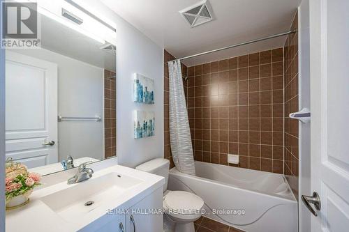 2607 - 2240 Lake Shore Boulevard W, Toronto, ON - Indoor Photo Showing Bathroom