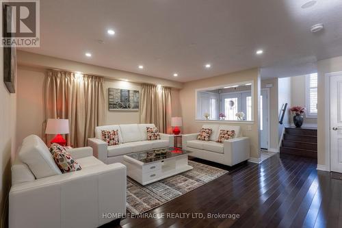 24 Triller Avenue, Cambridge, ON - Indoor Photo Showing Living Room