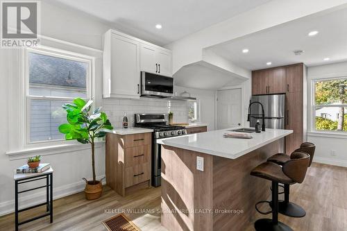 217 York Street, St. Catharines, ON - Indoor Photo Showing Kitchen With Double Sink With Upgraded Kitchen