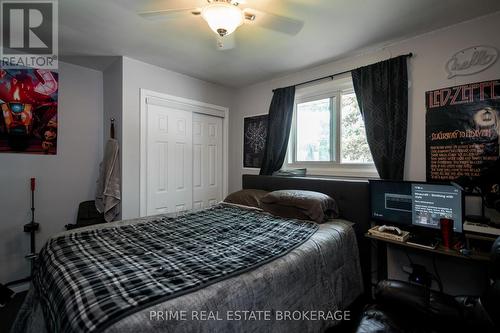 135 Semenym Avenue, Chatham-Kent (Chatham), ON - Indoor Photo Showing Bedroom