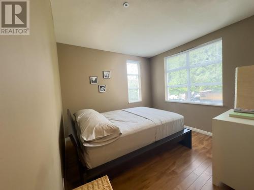 202 2575 W 4Th Avenue, Vancouver, BC - Indoor Photo Showing Bedroom