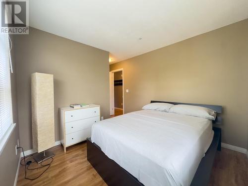 202 2575 W 4Th Avenue, Vancouver, BC - Indoor Photo Showing Bedroom