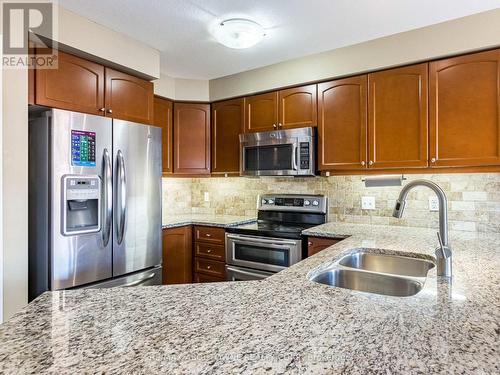 101 Norma Crescent, Guelph, ON - Indoor Photo Showing Kitchen With Stainless Steel Kitchen With Double Sink With Upgraded Kitchen