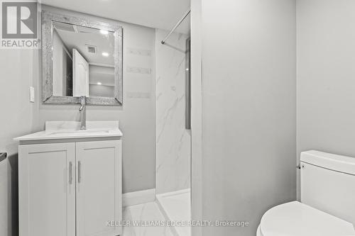 167 Kenilworth Avenue S, Hamilton, ON - Indoor Photo Showing Bathroom