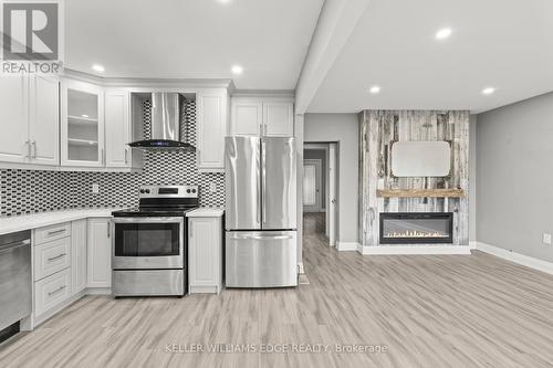 167 Kenilworth Avenue S, Hamilton, ON - Indoor Photo Showing Kitchen With Stainless Steel Kitchen