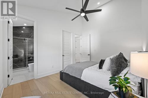 6614 Gore Road, Puslinch, ON - Indoor Photo Showing Bedroom