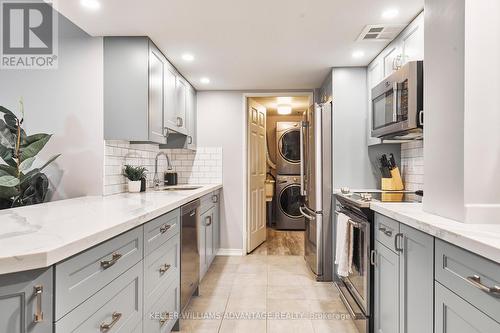 210 - 20 Guildwood Parkway, Toronto, ON - Indoor Photo Showing Kitchen