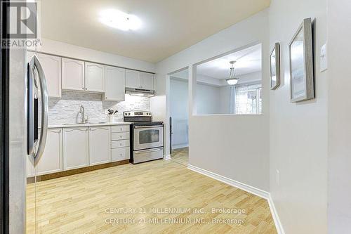 19 O'Leary Court, New Tecumseth, ON - Indoor Photo Showing Kitchen With Stainless Steel Kitchen