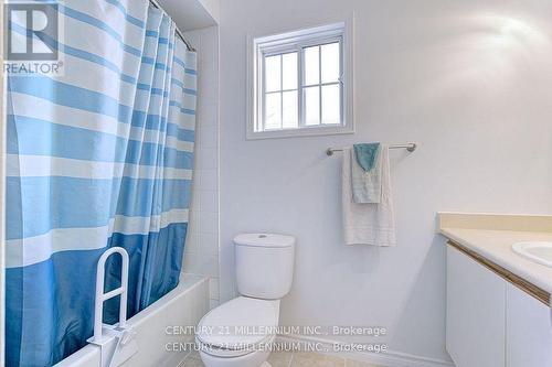 19 O'Leary Court, New Tecumseth, ON - Indoor Photo Showing Bathroom