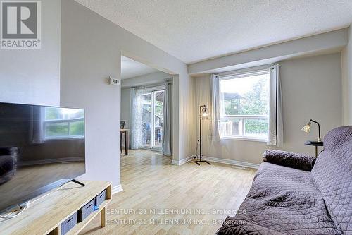 19 O'Leary Court, New Tecumseth, ON - Indoor Photo Showing Bedroom