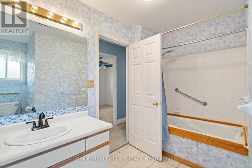 98 Calla Terrace, Welland, ON - Indoor Photo Showing Bathroom