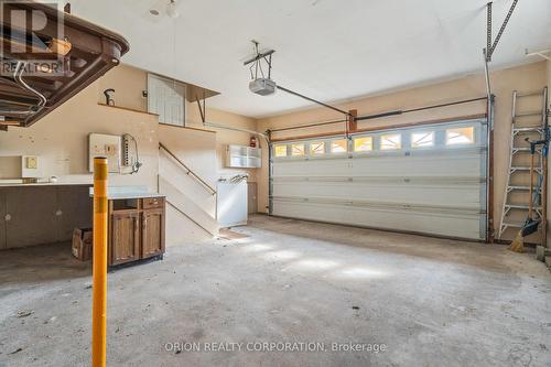 98 Calla Terrace, Welland, ON - Indoor Photo Showing Garage