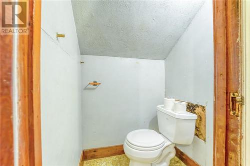 16 Walford Road, Greater Sudbury, ON - Indoor Photo Showing Bathroom