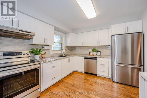 28 Bent Oak Circle, Mississauga, ON - Indoor Photo Showing Kitchen With Upgraded Kitchen