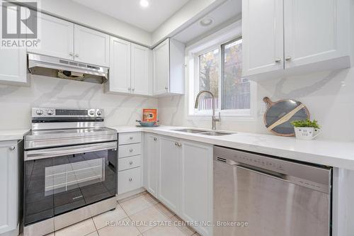 6 Pressed Brick Drive, Brampton, ON - Indoor Photo Showing Kitchen With Double Sink