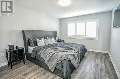 813 Proud Drive, Milton, ON - Indoor Photo Showing Bedroom