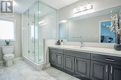 813 Proud Drive, Milton, ON - Indoor Photo Showing Bathroom