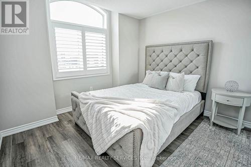 813 Proud Drive, Milton, ON - Indoor Photo Showing Bedroom