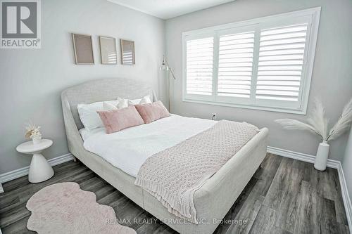 813 Proud Drive, Milton, ON - Indoor Photo Showing Bedroom