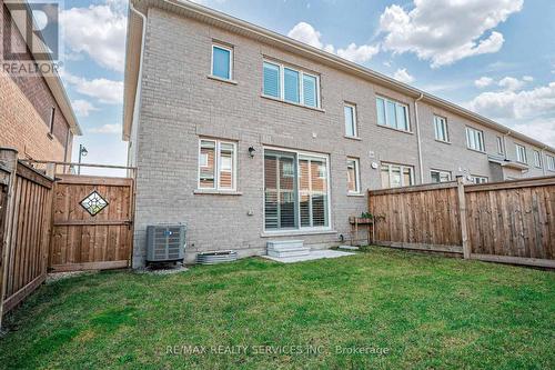 813 Proud Drive, Milton, ON - Outdoor With Exterior