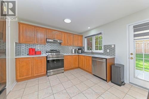 14 Cogswell Crescent, Brampton, ON - Indoor Photo Showing Kitchen