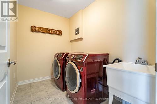 22 Abigail Crescent, Caledon, ON - Indoor Photo Showing Laundry Room