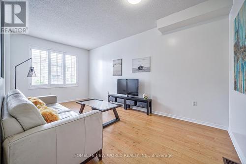 46 - 7155 Magistrate Terrace, Mississauga, ON - Indoor Photo Showing Living Room