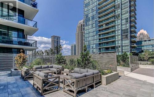 619 - 4055 Parkside Village, Mississauga, ON - Outdoor With Balcony With Facade