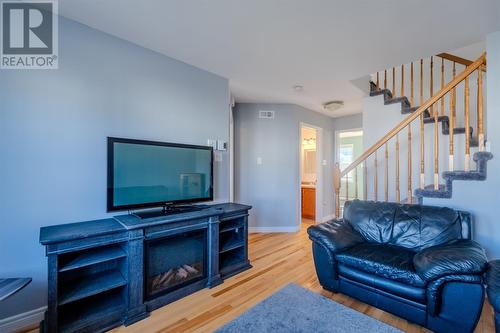 121 Green Acre Drive, St. John'S, NL - Indoor Photo Showing Living Room