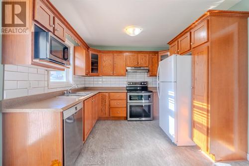 121 Green Acre Drive, St. John'S, NL - Indoor Photo Showing Kitchen With Double Sink