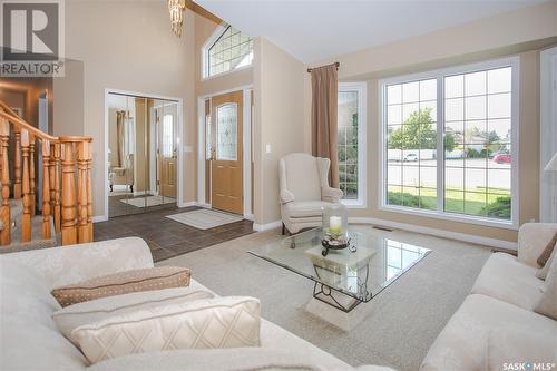 206 Braeshire Lane, Saskatoon, SK - Indoor Photo Showing Living Room