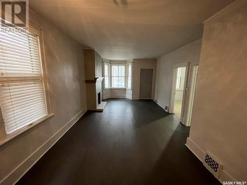 1076 4Th Avenue Ne, Moose Jaw, SK - Indoor Photo Showing Other Room