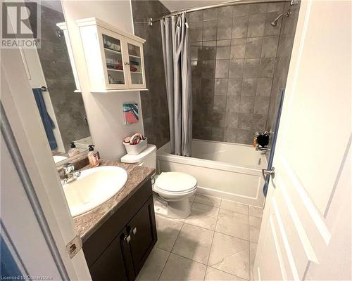 94 Robert Peel Road, Kitchener, ON - Indoor Photo Showing Bathroom