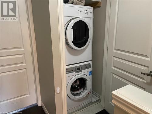 94 Robert Peel Road, Kitchener, ON - Indoor Photo Showing Laundry Room