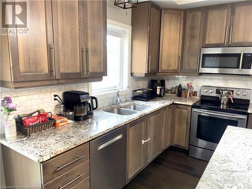 94 Robert Peel Road, Kitchener, ON - Indoor Photo Showing Kitchen With Double Sink