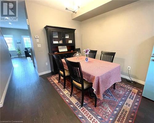 94 Robert Peel Road, Kitchener, ON - Indoor Photo Showing Dining Room