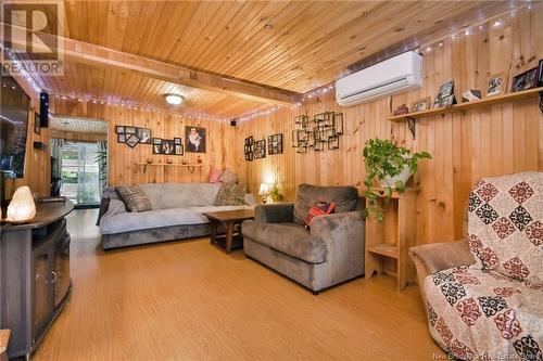 899 Mountain Road, Moncton, NB - Indoor Photo Showing Living Room