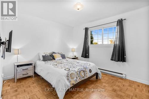 945 Queen Street, Champlain, ON - Indoor Photo Showing Bedroom