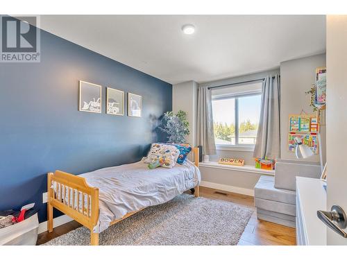 2140 15 Avenue Se, Salmon Arm, BC - Indoor Photo Showing Bedroom