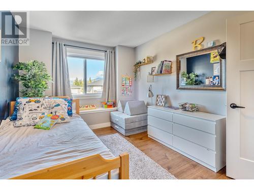 2140 15 Avenue Se, Salmon Arm, BC - Indoor Photo Showing Bedroom