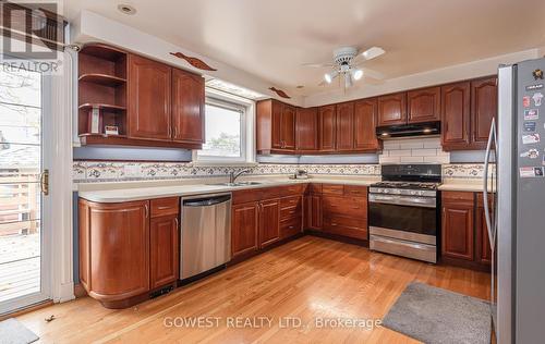 952 Coxwell Avenue, Toronto, ON - Indoor Photo Showing Kitchen