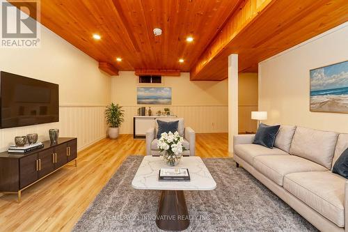 1 Prout Drive, Clarington, ON - Indoor Photo Showing Living Room