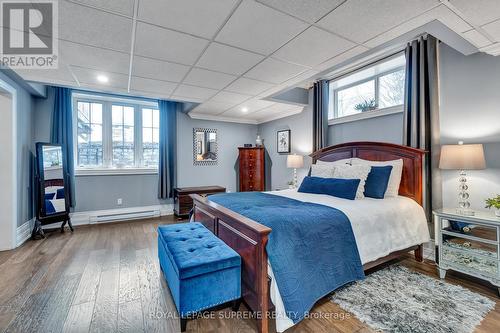 436 8Th Concession Road E, Hamilton, ON - Indoor Photo Showing Bedroom