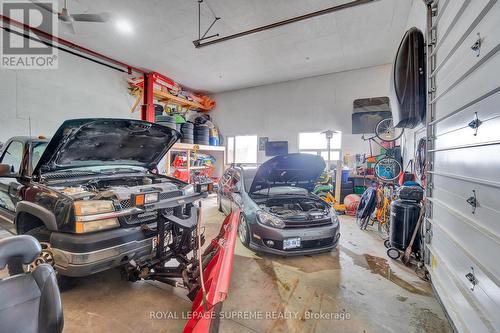 436 8Th Concession Road E, Hamilton, ON - Indoor Photo Showing Garage